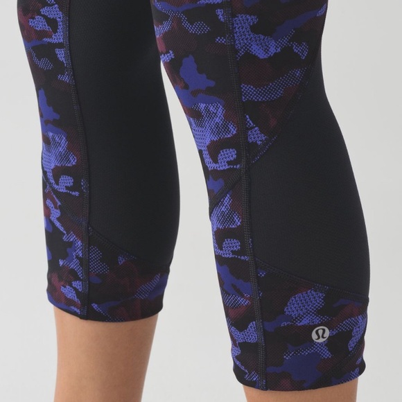 Lululemon Pace Rival Crop Hounds Camo Emperor Blue Black / Black 4 - Picture 2 of 11